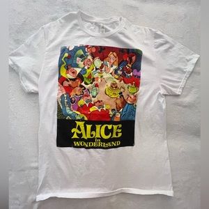 Alice in Wonderland Graphic Tee Shirt size Large